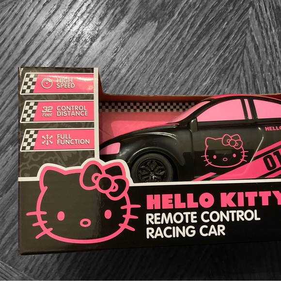 🎄Hello Kitty Cool Remote Control High Speed 32ft Distance Racing Car! - Picture 11 of 12